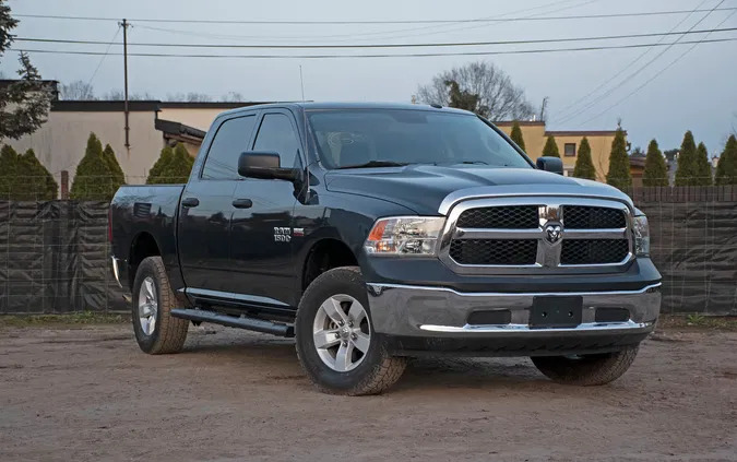 dodge ram wielkopolskie Dodge RAM cena 69000 przebieg: 120000, rok produkcji 2016 z Warszawa